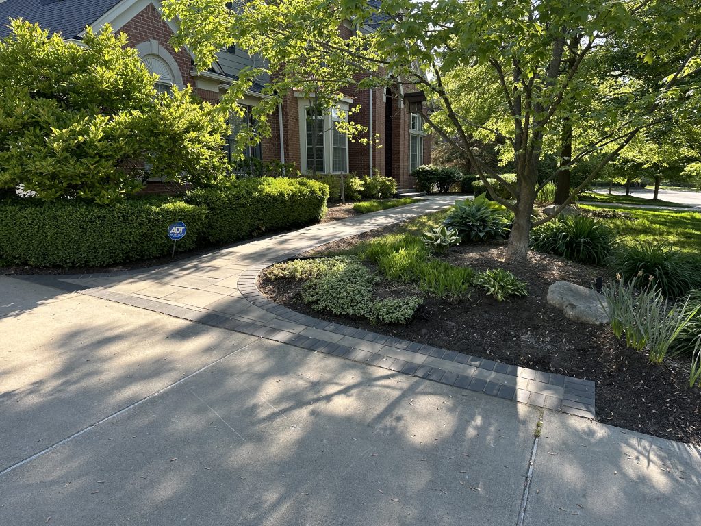 northville front yard walkway